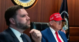 Ekspresi Donald Trump Pantau Serangan AS ke 3 Situs Nuklir Iran