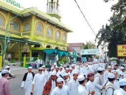 Bangil Semarakkan Tahun Baru Islam Dengan Pawai Ta'aruf dan Santunan Anak Yatim