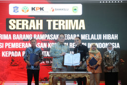 Pemkot Surabaya Kembali Terima Hibah Aset Rampasan KPK Senilai Rp5,3 Miliar