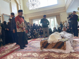 Suryadharma Ali Dimakamkan di Ponpes Miftahul Ulum