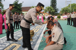 Kapolres Batu Tegaskan Kenaikan Pangkat Bukan Hadiah Tetapi Penghargaan Terkait Kinerja