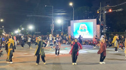 Meriahkan APEKSI Nite Carnival, Dinkes Kota Kediri Usung Tema ‘Tenun Asa, Rajut Sehat Nusantara’
