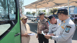 Satlantas Polres Batu dan Dishub Kota Batu Gelar Ramp Check Kendaraan Angkutan Umum