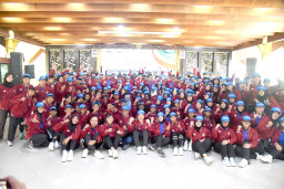 Bupati Subandi Berangkatkan Kontingen Kormi Sidoarjo Menuju Fornas VIII di NTB