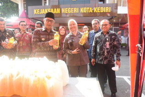 Pasar Murah Kejari Kota Kediri, Gus Qowim: Bantu Masyarakat di Tengah Fluktuasi Harga