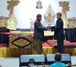 Pagelaran Wayang Kulit Lakon Lahiriyah Wisanggeni Menutup Selamatan Desa Pendem