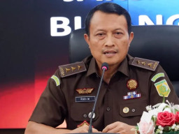Jamwas Rudi Margono Tidak Tegas Soal Sanksi 7 Oknum Jaksa
