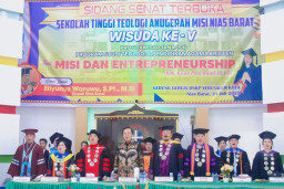 Menjadi Terang di Tanah Misi: Wisuda yang Menyemai Peradaban Baru