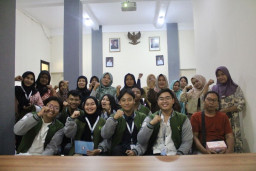 Mahasiswa UPN Jatim Gelar Sosialisasi Digitalisasi UMKM di Kelurahan Bulak Banteng