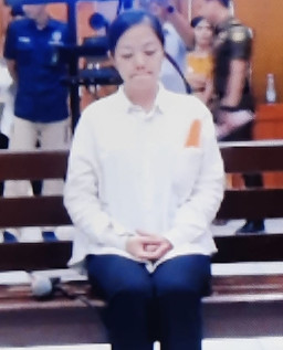 Isabella Angellia Karyawan UD Pelangi Industri Didakwa Palsukan Cek dan Gelapkan Dana Rp225 Juta