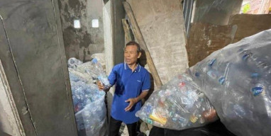 Demi Cukupi Ekonomi, 5 Polisi Nyambi  Dagang Sayur, Jadi Pemulung, hingga Jualan Es