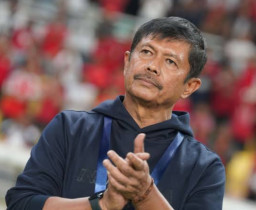 Erick Thohir Bantah Tunjuk Indra Sjafri Jadi Pelatih Timnas Indonesia U-23