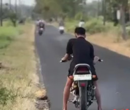 Ngetes Motor sambil Ngebut, Siswa SMK di Madiun Alami Kecelakaan Tunggal