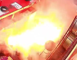 Awas, Batre Skuter Listrik Bisa Meledak!