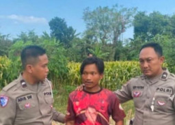 Sedang Razia, Anggota Satlantas Polres Blitar Ditabrak Pikap 