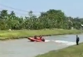 ‎7 Jam Dicari, Bocah 5 Tahun Ditemukan Tewas di Sungai Rentang Cirebon