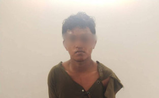 Ditegur karena Pakai Sandal Dalam Masjid, Pemuda Ini Tikam Imam saat Khusyuk Shalat Subuh