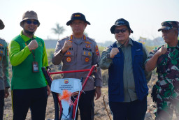 Kapolresta Bandung Manfaatkan Lahan Baku untuk Program Ketahanan Pangan Nasional