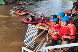 Festival Sungai Ciliwung 2025 Warnai HUT ke-80 RI di Depok, KLH Dorong Pemulihan Ekosistem