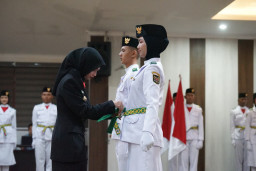 Mbak Wali Kukuhkan Paskibraka Kota Kediri Tahun 2025