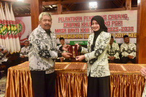 Mbak Wali Vinanda Resmi Jadi Ibunda Guru Kota Kediri, Ajak PGRI Kolaborasi Majukan Pendidikan