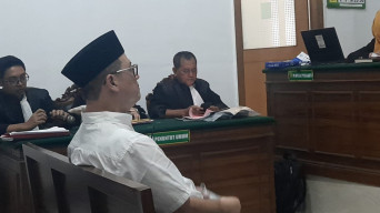 Sidang Penipuan PT Nusa Indah Metalindo, Istri Terdakwa Henry Wibowo Mangkir