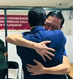 Pelukan Erat Anies Baswedan Sambut Kebebasan Tom Lembong