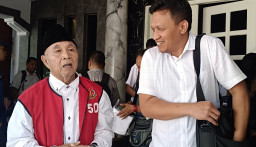 Gara-gara Dilarang Nginap di Kos, Kakek 73 Tahun Ngamuk Bacok Kekasihnya