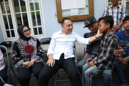 Ketika Wali Kota Eri Menjadi Perantara Rindu Seorang Anak kepada Ayahnya