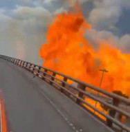 Truk Tangki Gas Meledak, 3 Tewas dan Puluhan Luka Bakar