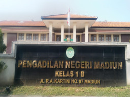 Nasabah Gugat Bank Mandiri Rp10 Miliar, Sidang Pertama di Pengadilan Negeri (PN) Kota Madiun Ditunda