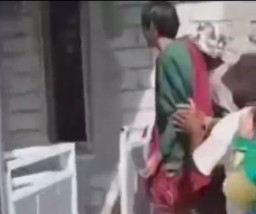 Pria dengan Kondisi Melepuh Ditemukan Menggantung Dalam Rumah