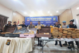 Enam Tersangka Jaringan Narkoba Ditangkap, 78 Kg Ganja Diamankan Polres Metro Depok