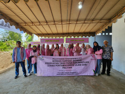 Srikandi PLN UIT JBM Unjuk Aksi, Kembangkan UMKM Olahan Ikan Tuna di Pesisir Selatan Jawa Timur