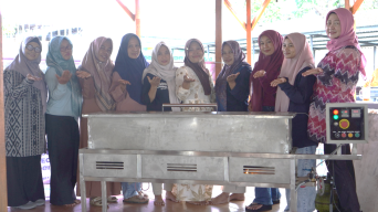 Dari Dedaunan Jadi Karya, Perjuangan Ibu-Ibu Rejosari Mengangkat Batik Ecoprint