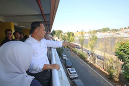 Bekas Kolam Renang THR Surabaya Disulap Jadi Lapangan Mini Soccer dan Padel