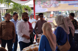 Masyarakat Desa Junrejo Sambut Antusias Gerakan Pangan Murah Jelang Maulid