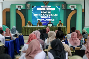 Tingkatkan Kapabilitas Pengelolaan Anggaran BOSDA pada ARKAS, Dindik Gelar Bimtek untuk Operator Sekolah