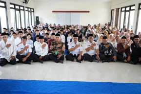 Buka PENTAS PAI Tingkat SMP se-Kota Kediri, Gus Qowim: Sportif Berkompetisi, Raih Prestasi!