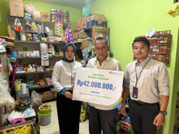 Ahli Waris Nasabah KUR BRI Terima Manfaat JKM BPJS Ketenagakerjaan Rp42 Juta