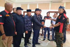 SK Diterbitkan, Ajazih Azis Nahkodai GRIB Jaya Depok