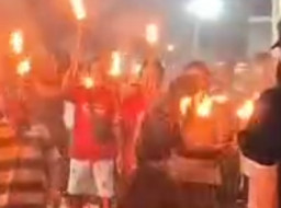 Pria di Pati Kebakaran Jenggot saat Lakukan Tradisi Lamporan