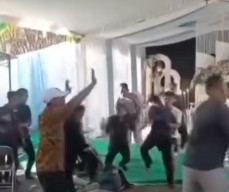 Viral Musisi di Hajatan Dikeroyok dan Dihantam Kursi Besi di Klaten