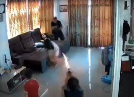 Bak Film Action, Mertua vs Mantu Saling Tembak