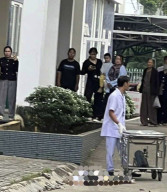 Pria Tua Lompat dari Lantai 8 Rumah Sakit