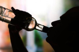 Tegur Pemabuk, Pria Ini Dibacok