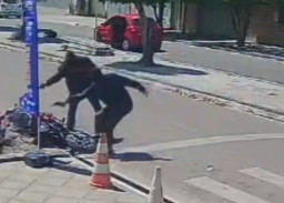 Seorang Ayah Tewas Ditembak Dua Orang Tak Dikenal saat Antar Putrinya ke Sekolah