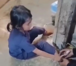 Dianggap terlalu Aktif, Bocah Perempuan 6 Tahun Dirantai Orangtua