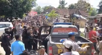 Amankan Pacuan Kuda di Sape, Dua Anggota Brimob Dibacok