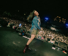 Gugat Cerai Suami, Raisa Asyik Ngonser